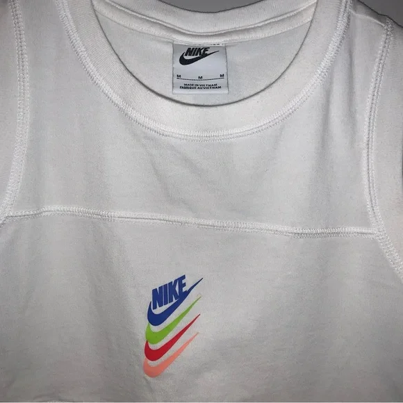 Nike women medium tank multi color swoosh - Picture 2 of 3
